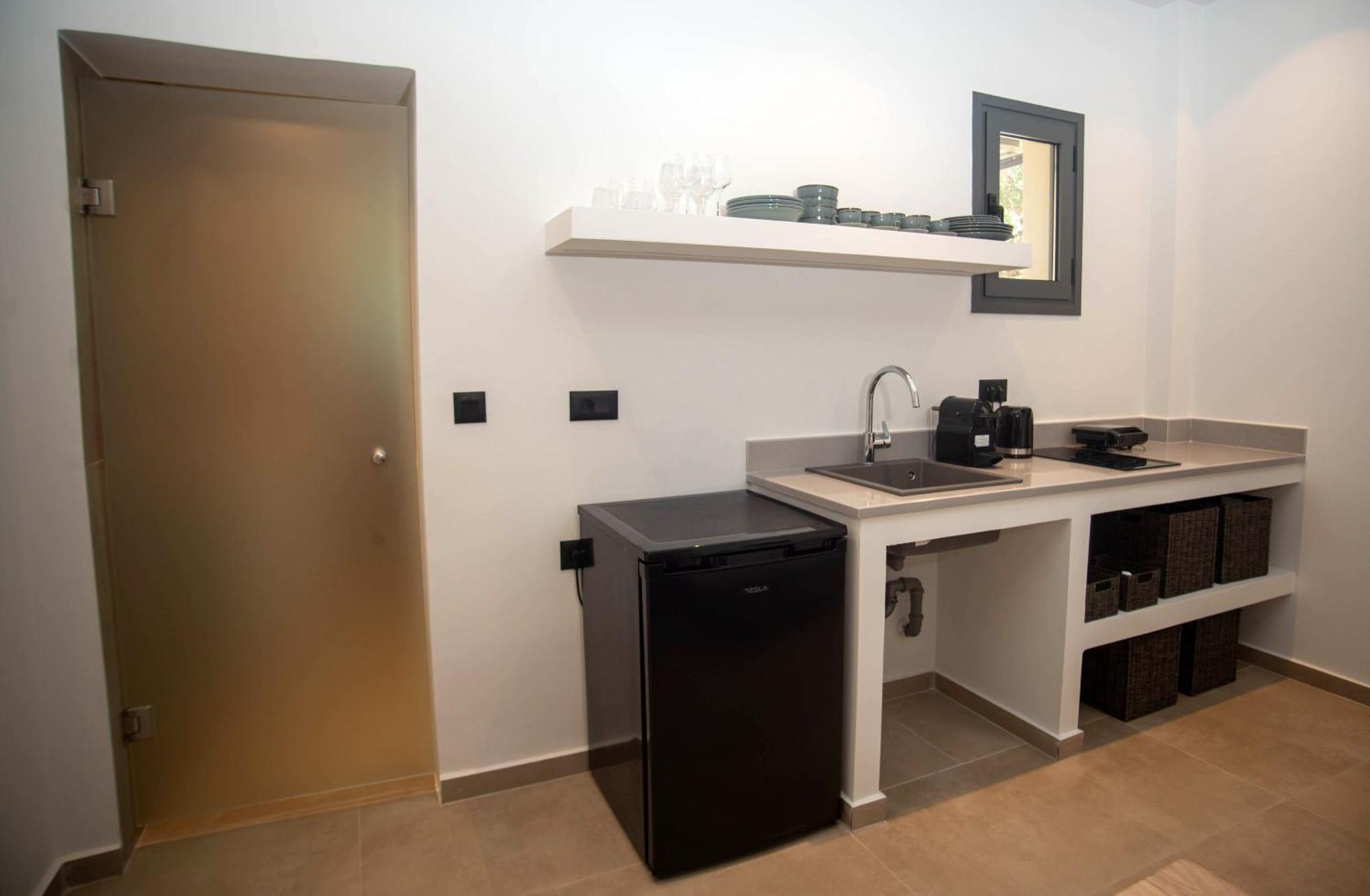 Marea Luxury Suites - Tramontana Korithion Luaran gambar